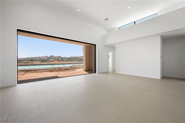 Empty room, Interior, Recessed Lighting, Water