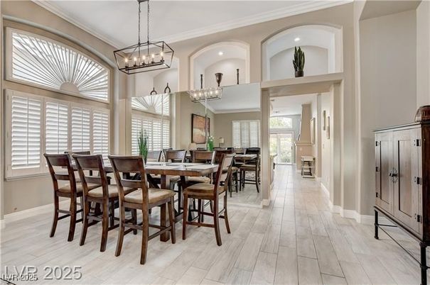 Chandelier, Dining room, Interior, Pendant Lights, Recessed Lighting, Wood Texture Flooring