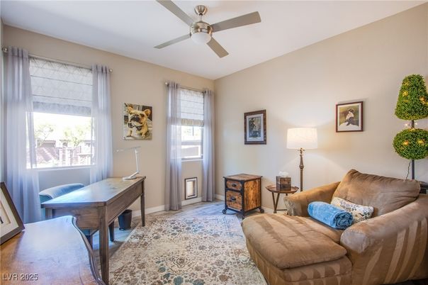 Home Office, Interior