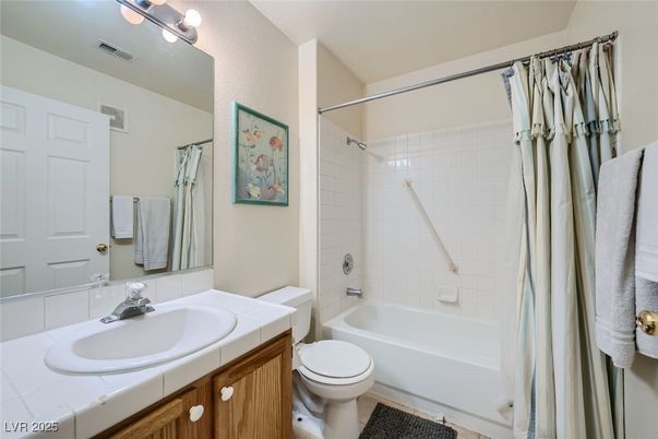 Bathroom, Interior, Tile Countertops