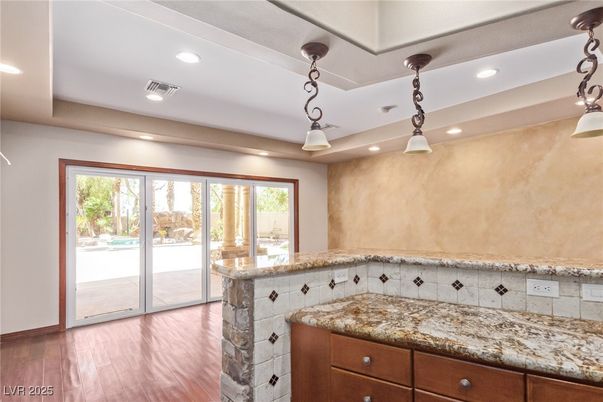 Interior, Pendant Lights, Recessed Lighting, Wood Texture Flooring