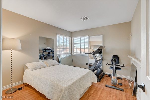 Bedroom, Fitness Equipment, Interior, Wood Texture Flooring