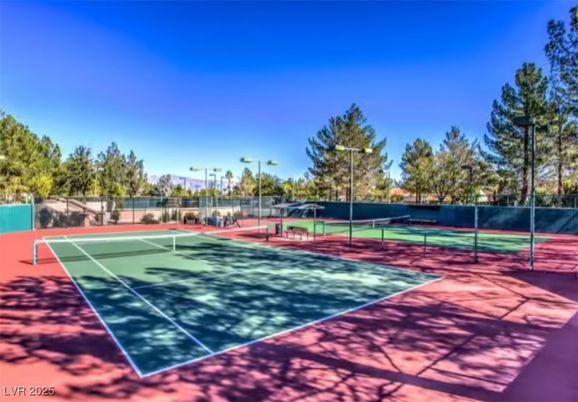 Exterior, Tennis Courts