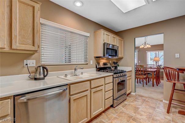 Dining room, Interior, Kitchen, Recessed Lighting, Stainless Steel Appliances