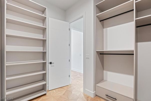 Interior, Walk-in Closets, Wood Texture Flooring