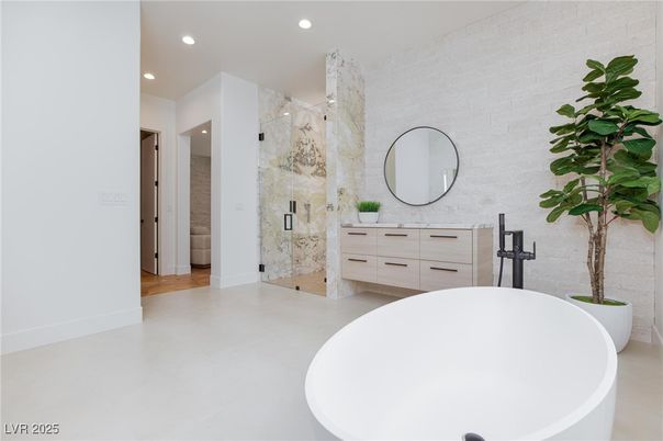 Bathroom, Dual Sink Vanities, Free Standing Baths, Interior, Recessed Lighting