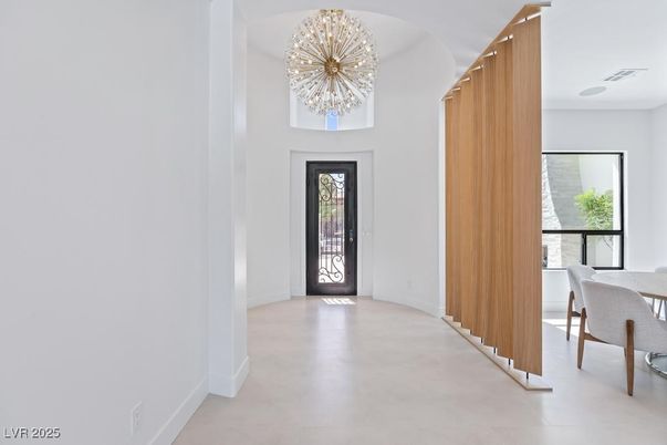 Chandelier, Dining room, Interior