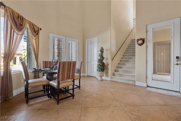 Dining room, Interior