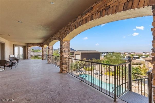 Exterior, Pool, Other