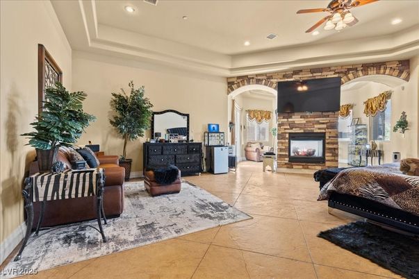 Fireplace, Interior, Recessed Lighting