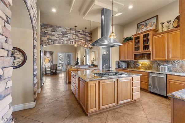 Dining room, Interior, Kitchen, Pendant Lights, Recessed Lighting, Stainless Steel Appliances