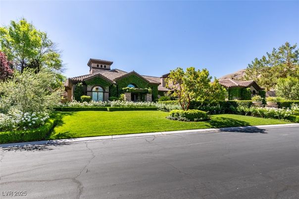 Backyard, Exterior, Facade, Mediterranean