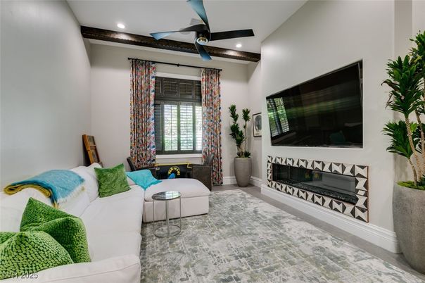 Fireplace, Interior, Living room, Recessed Lighting