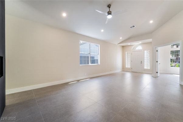 Empty room, Interior, Recessed Lighting