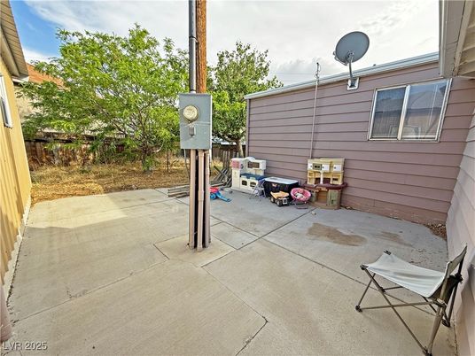 Backyard, Exterior