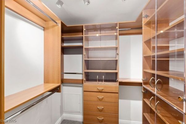 Interior, Recessed Lighting, Walk-in Closets