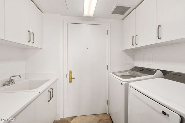 Interior, Washer