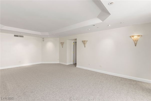 Empty room, Interior, Recessed Lighting