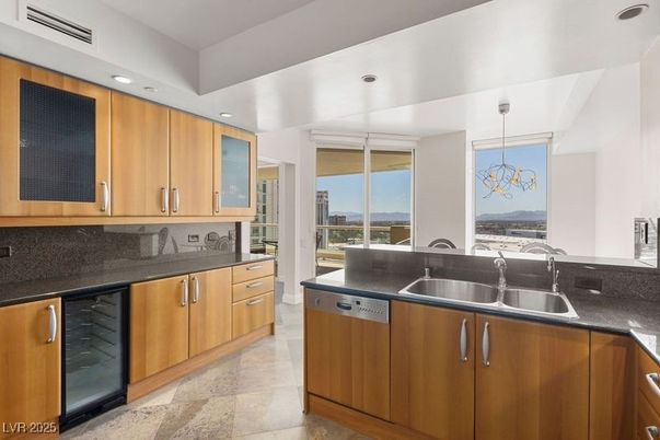Interior, Kitchen, Pendant Lights, Recessed Lighting