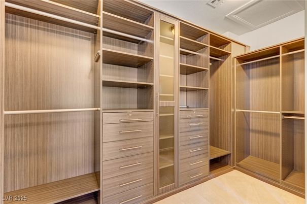 Interior, Walk-in Closets, Wood Texture Flooring