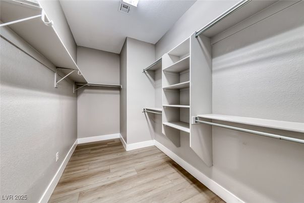 Interior, Walk-in Closets, Wood Texture Flooring