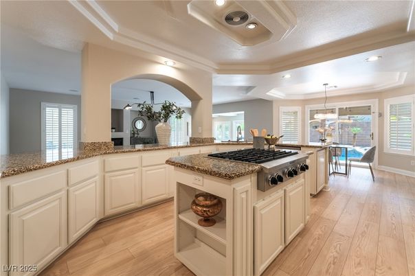 Dining room, Interior, Kitchen, Pendant Lights, Recessed Lighting, Wood Texture Flooring