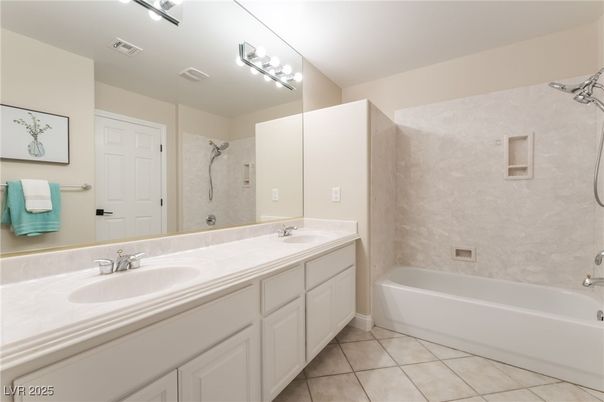 Bathroom, Dual Sink Vanities, Interior