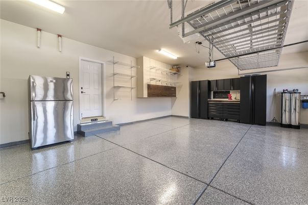 Garage, Interior