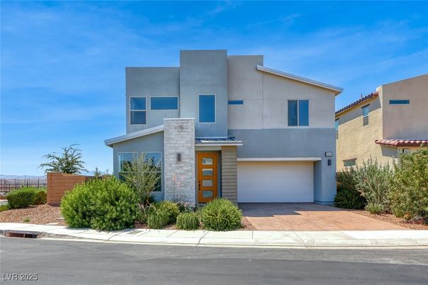 Attached, Exterior, Facade, Modern