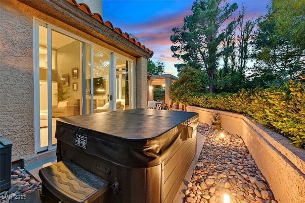 Exterior, Hot Tub