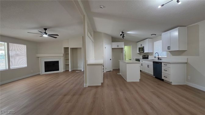 Fireplace, Interior, Kitchen, Wood Texture Flooring