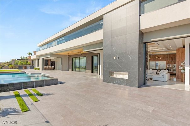 Exterior, Fireplace, Pool