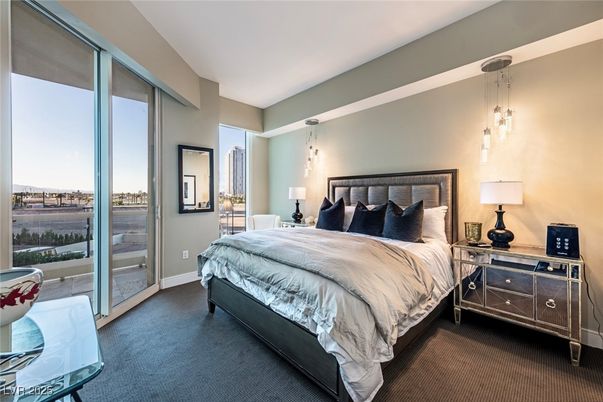 Bedroom, Interior, Pendant Lights