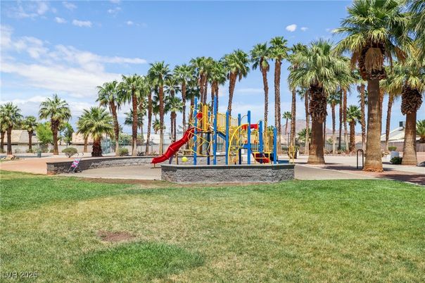 Backyard, Exterior, Playground