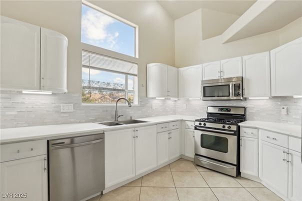 Interior, Kitchen, Stainless Steel Appliances
