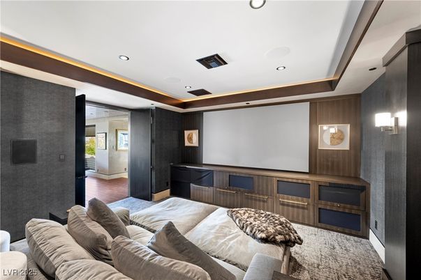 Interior, Projection Screen, Recessed Lighting, Theatre Room