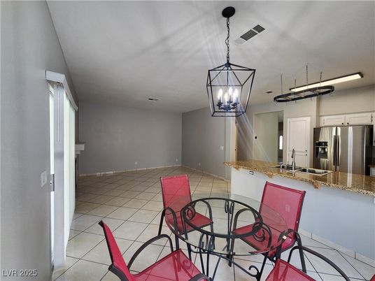 Dining room, Interior, Kitchen, Pendant Lights, Stainless Steel Appliances