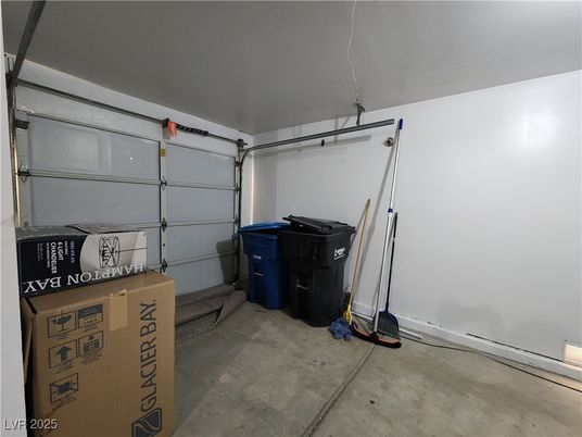 Garage, Interior