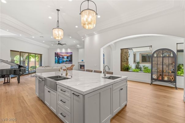 Interior, Kitchen, Living room, Pendant Lights, Piano, Recessed Lighting, Wood Texture Flooring