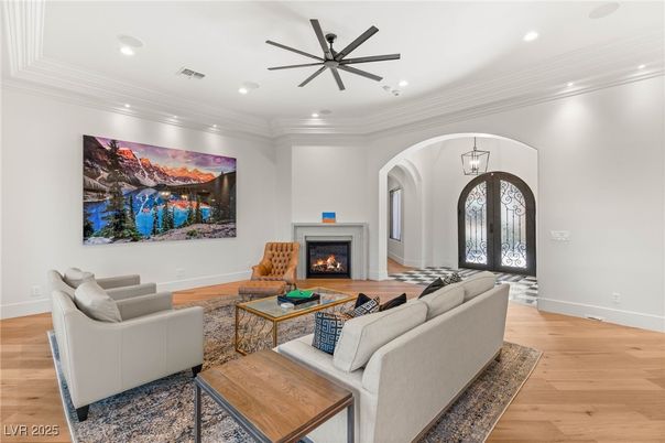 Fireplace, Interior, Living room, Pendant Lights, Recessed Lighting, Wood Texture Flooring