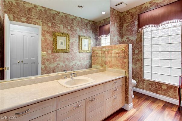 Bathroom, Interior, Recessed Lighting, Wood Texture Flooring