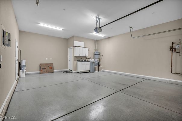 Garage, Interior
