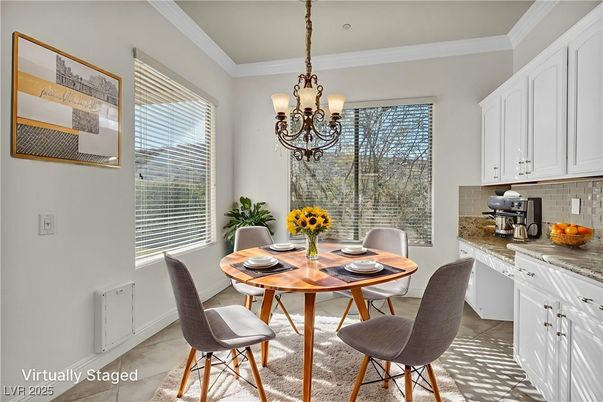 Chandelier, Dining room, Interior