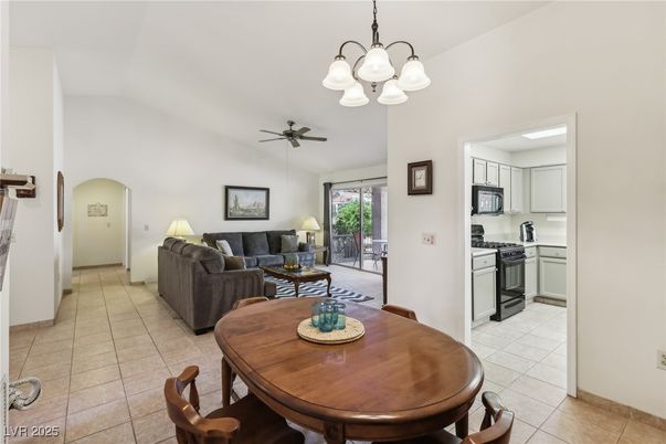 Chandelier, Dining room, Interior, Kitchen, Living room