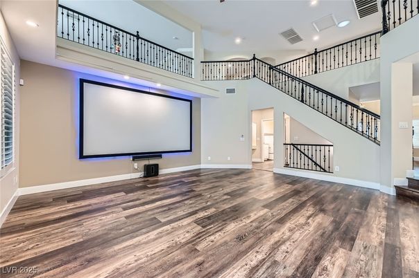 Interior, Projection Screen, Recessed Lighting, Wood Texture Flooring