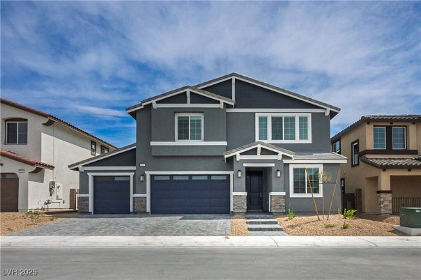 Attached, Exterior, Facade, American Craftsman