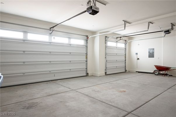 Garage, Interior