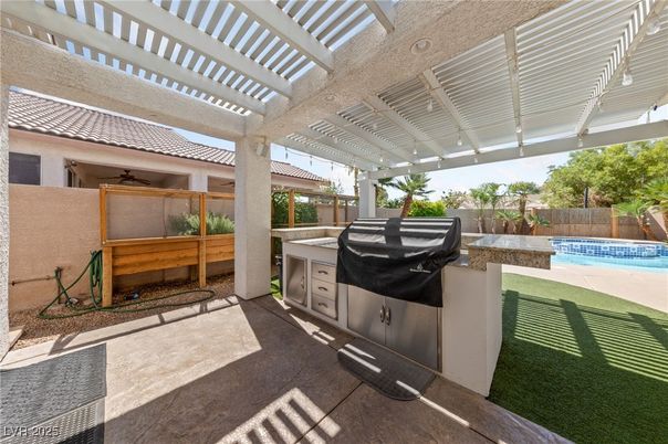 Exterior, Hot Tub