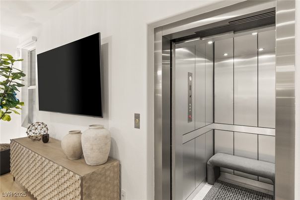 Elevator, Interior