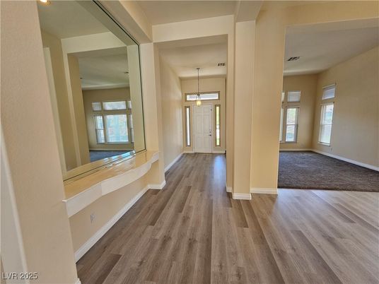 Interior, Pendant Lights, Wood Texture Flooring